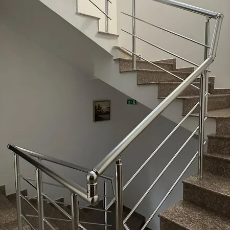 деневи Pensión 2*